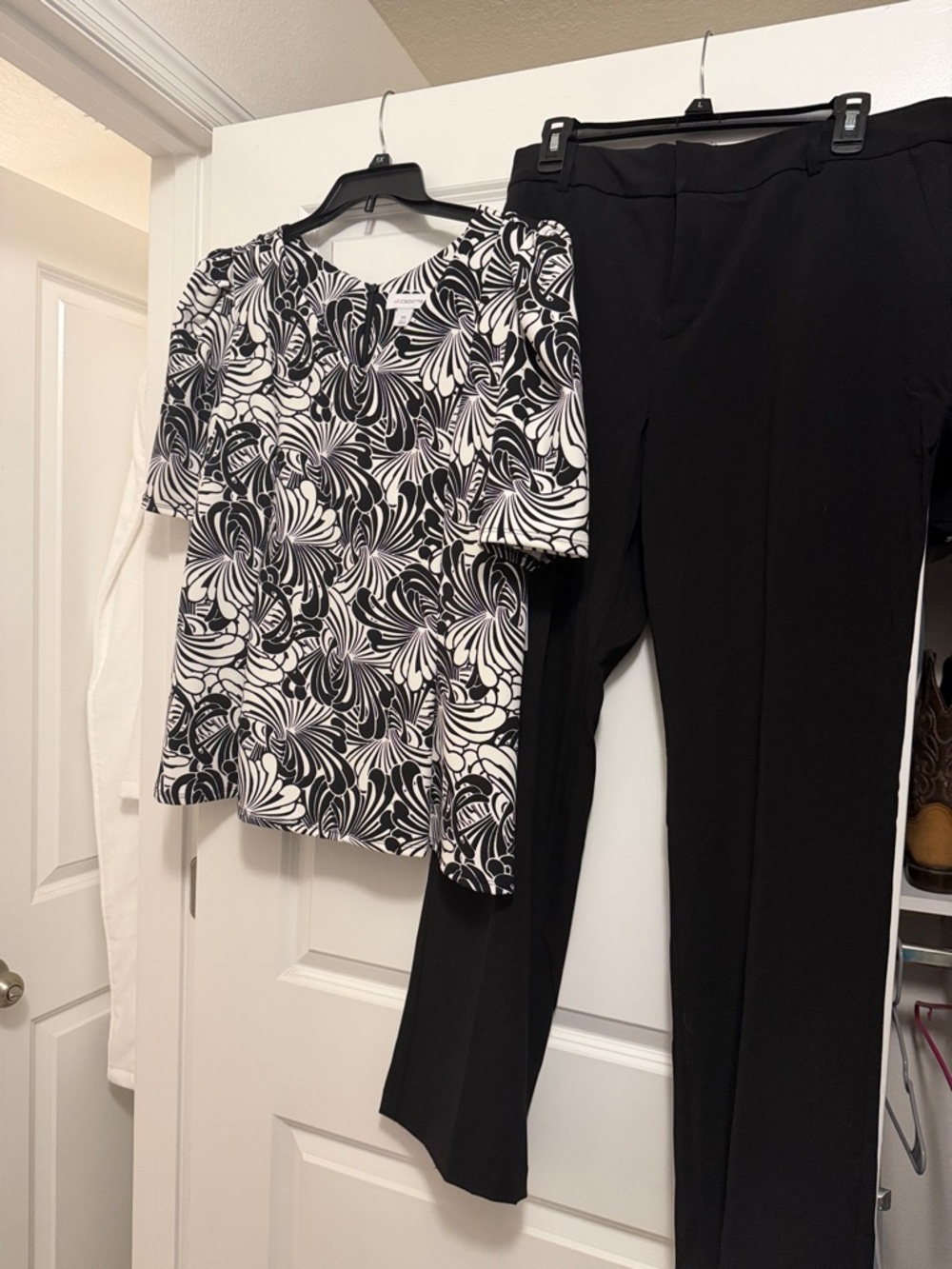 Liz Claiborne Black super cute poly/spandex top and Nine West dress pants NWT!